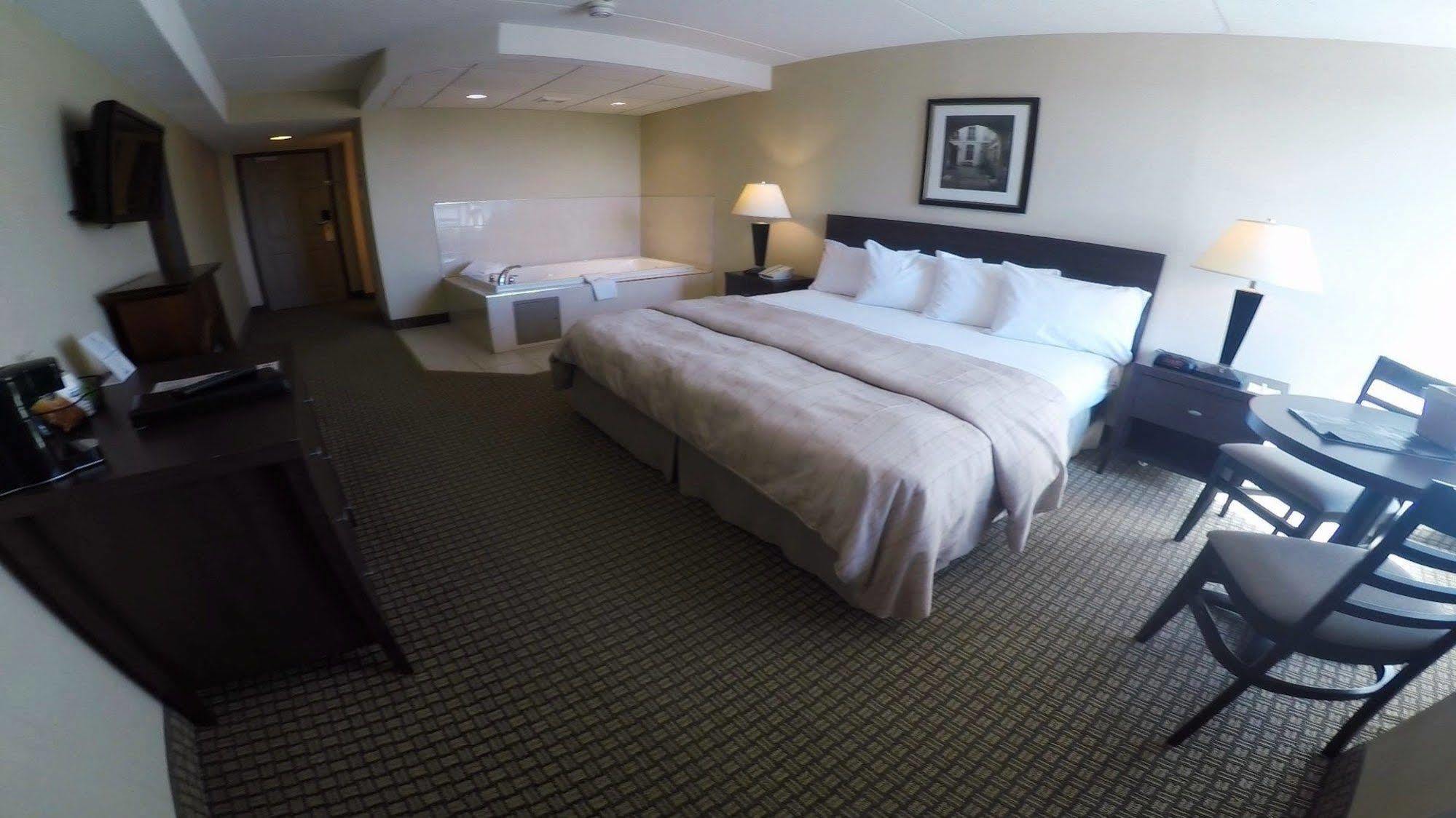 Days Inn By Wyndham Niagara Falls Lundys Lane Dış mekan fotoğraf