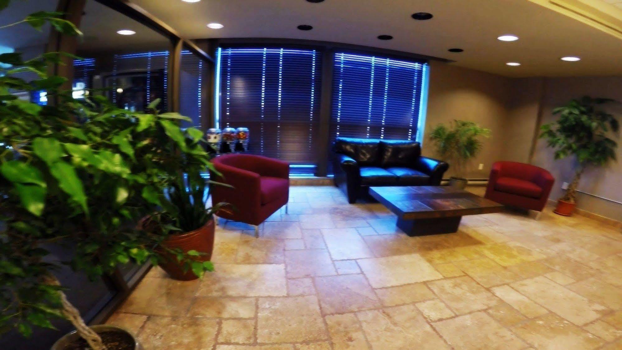 Days Inn By Wyndham Niagara Falls Lundys Lane Dış mekan fotoğraf