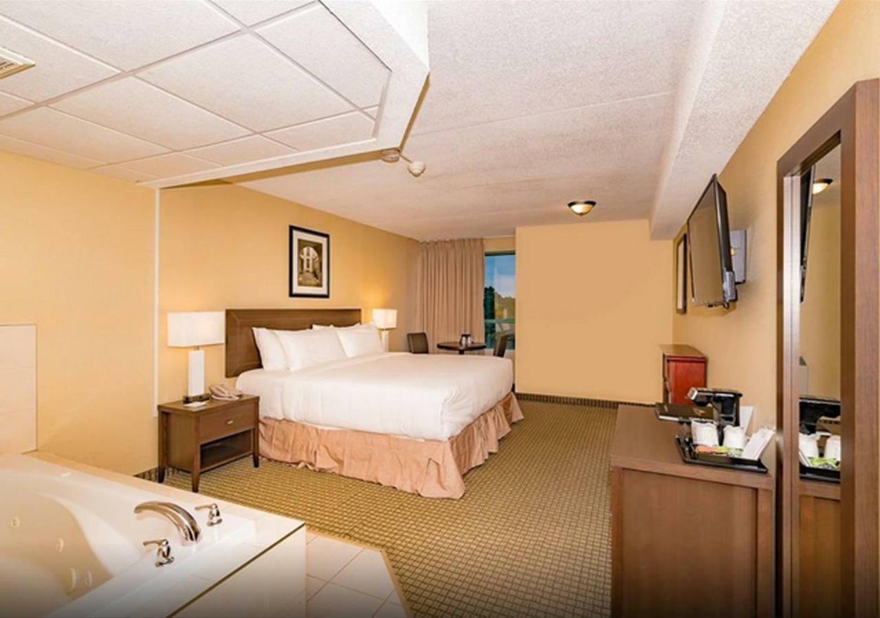 Days Inn By Wyndham Niagara Falls Lundys Lane Dış mekan fotoğraf